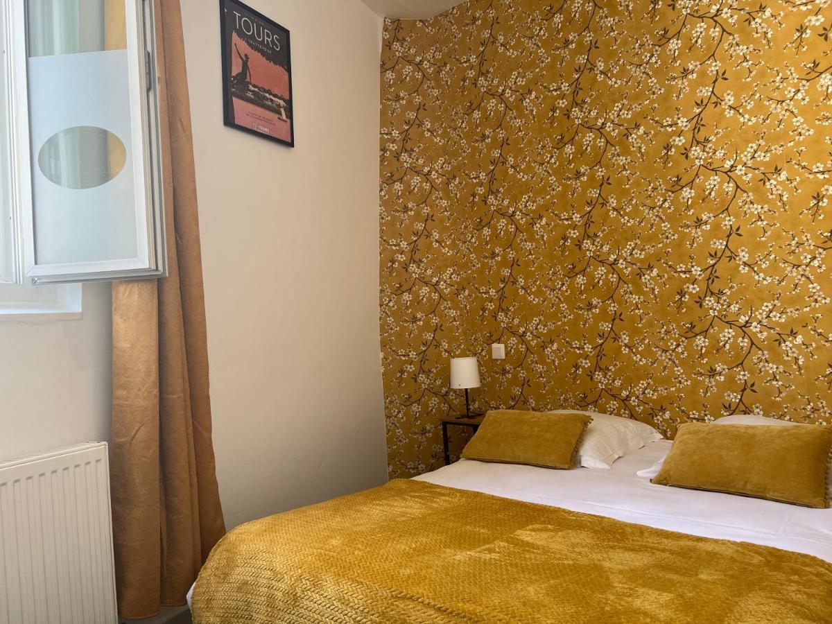 Hotel Tulty ตูร์ ภายนอก รูปภาพ